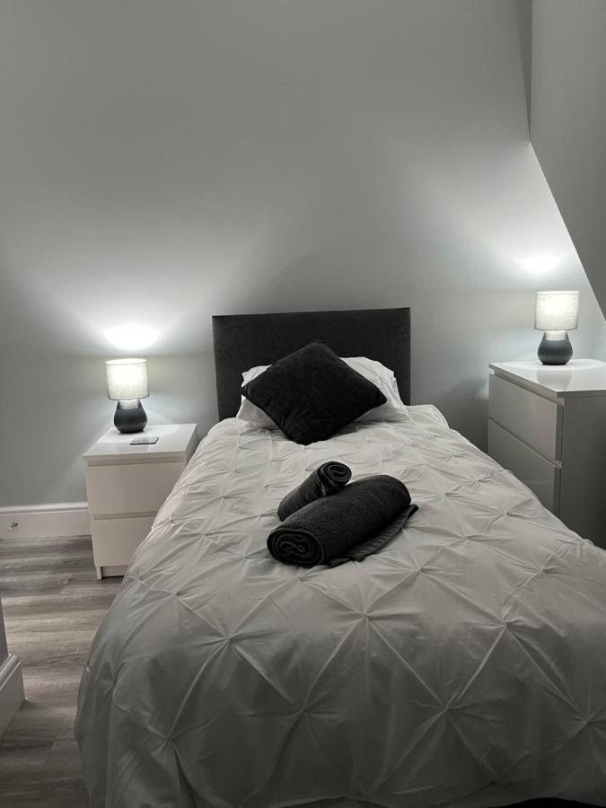 Entire Spacious 4 Bedroom Apartment In Bournemouth Exterior foto